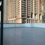 Cho thuê 450m2 sân thượng (rooftop) tại tòa nhà halo cô bắc q1. giá chỉ 226,8 triệu/tháng