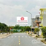 Cho thuê đất khu 13a, bình chánh. diện tích: 850m2. giá: 20 triệu/tháng.