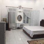 Cho thuê chdv phố huế gần ngã tư hoà mã phố huế 45m2 1n1k bếp, giá 5tr