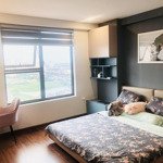 Chính chủ bán gấp căn góc 103 m2, full nội thất, giá bán 4.9 tỷ, view hồ cực đẹp, sky central