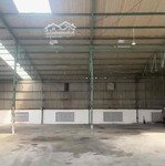 Cho thuê nhà xưởng 800m2.mặt tiền đường lê thị riêng phường thới an q1