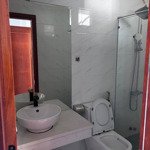 Cho thuê nhà nguyên căn 3 tầng, 80m2 ngang 5m full nội thất xịn giá 15tr/tháng. liên hệ 0969961418