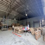 Cho thuê nhà kho nhỏ nhà bè dt 180m2 trần cao 7m