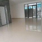 Cho thuê vp tầng trệt khu him lamdiện tích75m2 giá bán 15 triệu,diện tích120m2 giá bán 22 triệu