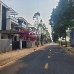 Cho thuê nhà rộng 200m2, full nội thất, giá chỉ 13 tr/ tháng. lh: 0938909576 gặp hiền nhé