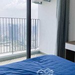 Cho thuê 2 phòng ngủtòa c5 vinhomes d''capitale trần duy hưng, full đồ, view hồ, rất mát mẻ, giá chỉ 18. 5 triệu