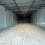 Mặt bằng kho xưởng 300m2 mặt tiền mới xây cho thuê