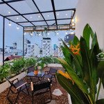 Cho thuê chdv penthouse sân vườn 2 phòng ngủ full nội thất, giờ giấc tự do