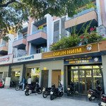 Chủ nhà cần cho thuê căn shophouse 4 tầng kinh doanh giá tốt ngay siêu thị lotte, gần chợ đêm đà nẵ