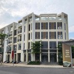 Chính chủ gửi bán shophouse starlake tây hồ tây hà nội lô góc 3 thoáng 285m2.