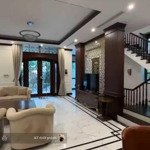 Cho thuê villas - biệt thự vinhomes golden river quận 1 509m2/ 5 phòng ngủfull nt cao cấp giá bán 160 triệuiệu/th