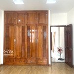 Gấp!cần bán nhà lê thánh tôn, quận 1-giá:3.18tỷ/63m2 sổ riêng, kết cấu 1 triệuệt 2lầu, đang kd 16 triệuiệu