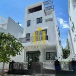 Villa sàn trống- hầm 3 lầu dt 500m2 giá 50 triệu