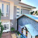 Chính chủ cho thuê villa sân vườn đà lạt