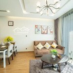 Cho thuê căn hộ chung cư d2 giảng võ - ba đình, 200m2, cả sân, 3pn, full đồ, giá 22 triệu/ tháng