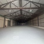 Cho thuê kho mt trần trong cung q7 750m2 giá 125k/m2.