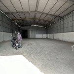 Cho thuê kho xưởng 500m2 mt đường phạm hùng nd(xe công ravào thoảimái)