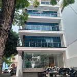 Nguyên tòa tân sơn nhì,diện tích8.5x23m trệt hầm 6 lầu st, full tiện ích.