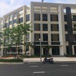 Bán shophouse - 285m- mt 30m - 5 tầng căn góc- khu k3 starlake tây hồ tây -đường nguyễn văn huyên