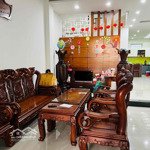 Bán nhà đẹp ở ngay gần chợ hoà xuân