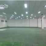 Nhà xưởng phù hợp sản xuất sạch nền epoxy tại mặt tiền đường quận bình thạnh