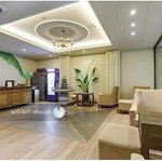 Bán nhà trấn vũ, ba đình 130m2, thang máy, mt6m, view hồ trúc bạch, chỉ hơn 57 tỷ.