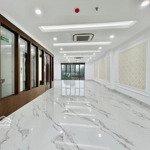 Cho thuê sàn văn phòng tầng 2 và 3diện tích45m2 trong tòa nhà 6 tầngđốc ngữ. giá bán 14 triệu/th
