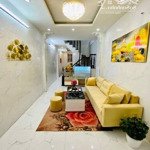 Nhà đẹp mới tinh 7 phòng ngủ triều khúc, ngõ nông gần phố