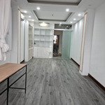 Cho thuê nhà mặt phố kim mã, ba đình,diện tích55m x6 tầng full kính,đh,nl,thông sàn, thang máy, giá 48 triệu