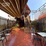 Sang quán cafe khu metro chỉ dọn vào kinh doanh