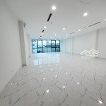 Chính chủ cần cho thuê văn phòng trần thái tông 100m2 thông sàn. lh 0971016095