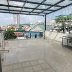 Cho thuê 90m2 sử dụng riêng biệt tại biệt thự có phòng ngủ rộng thoải mái 30m2 giá rẻ