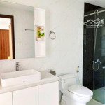 Cần cho thuê căn hộ 2 phòng ngủla casa full nội thất đẹp, tầng cao, view nhìn quận 1, giá tốt