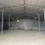 Cho thuê 600m2 kho ngọc thuỵ - long biên, xe tải ra vào đã có điện 3 pha giá 50k/m2, 0902132489