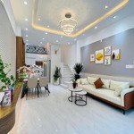 Bán nhà phố từ hoa có phòng tắm master, view 360 độ thoáng sáng, 32m2, 4,3 tỷ