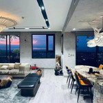 Chỉ 1000$/th để thuê căn penthouse, 150m2 3 phòng ngủfull đồ ở chung cư 671 hoàng hoa thám. liên hệ: 0364224881