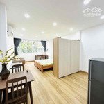 Cho thuê căn hộ studio 40m2 tách bếp cửa sổ siêu to mới toanh chưa sd