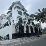 Cho Thuê Căn Villas Full Nội Thất Sịn Sò Khu Villas Mystery Đảo Kim Cương Q2.