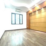 Siêu đẹp, phân lô phố nguyên hồng, kd, oto vào nhà, 47m2x4t, giá 18.5tỷ.