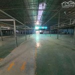 Kho xưởng y hình 2000m2 nền epoxy quốc lộ 1a