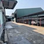 Kho- xe cont vào được sạch đẹp gần aeon mall tphu