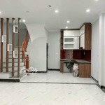 Cho thuê nhà mới gần hồ tùng mậu 50m2 x 5 tầng đủ đồ giá bán 15 triệu / tháng