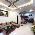 Bán nhà , bồ đề, long biên 50 m2 4t 6,25 tỷ - gần hồ-gần phố-gần ô tô