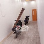 Cho thuê mb , 40m² , 9 triệu , 165 vĩnh hưng