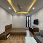 Cho thuê căn hộ studio 30m2 mới tại ngõ 63 võng thị đủ đồ thang máy