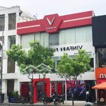 Showroom mặt tiền ngang siêu khủng 11m! đường nguyễn văn trỗi (p10, q. phú nhuận). giá: 70 tr/th