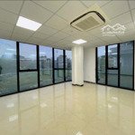 Chính chủcho thuê văn phòngthái hà 70m2 nhiều cửa sổ, giá rẻ nhà mới