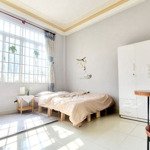 Studio cửa sổ full nội thất