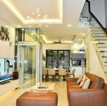 Bán liền kề lô góc diện tích 154m2 view thoáng tại vinhomes