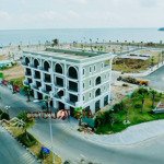 Nhà phố biền dự án new vegas hà tiên,vị trí 3 mặt giáp biển,gần trung tâm tp, giá bán 4.5tỷ/0932185727
